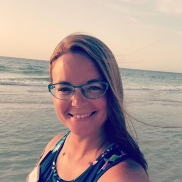 Meet your Posher, Gina - Picture 1 of 1